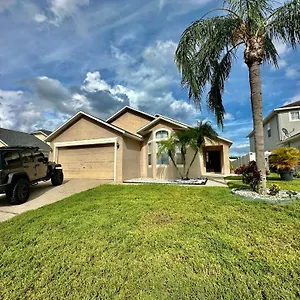 Grand Superior 4br Pool House Near Parks Davenport